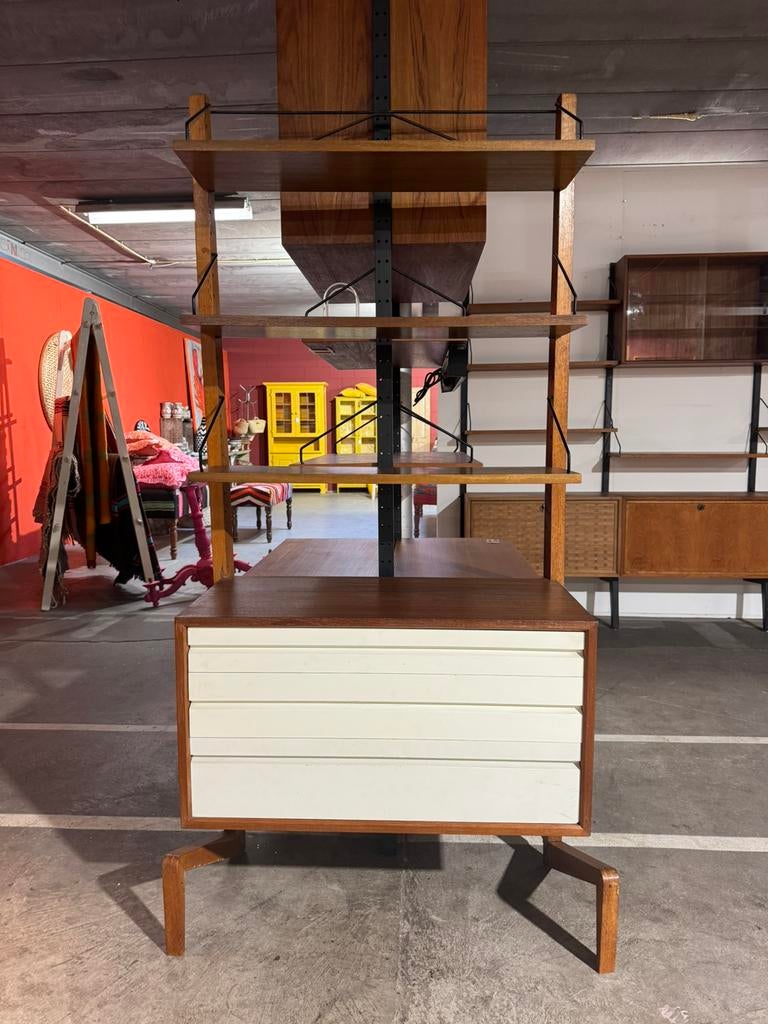 Poul Cadovius by Royal System vintage modulair wandsysteem, Huis en Inrichting, Kasten | Wandmeubels, Met plank(en), Gebruikt