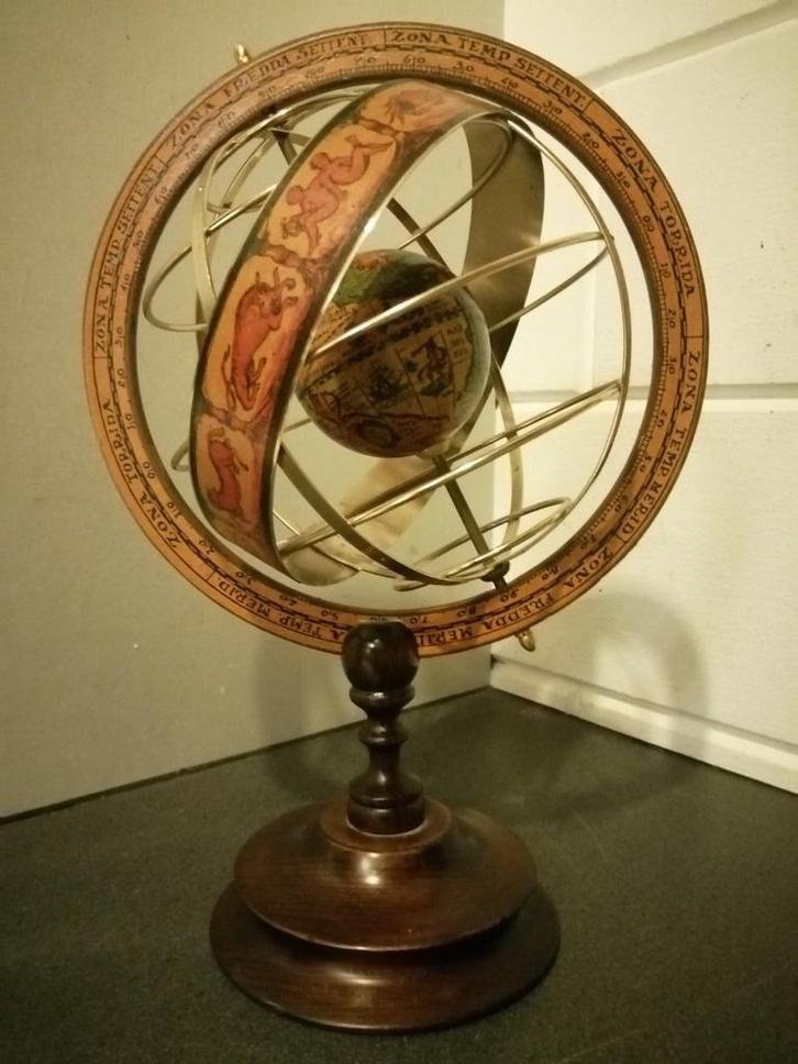 OUDE ITALIAANSE ARMILLARIUM PLANETARIUM HOUT/METAAL 35X20 CM, Huis en Inrichting, Woonaccessoires | Wereldbollen, Gebruikt, Interactief