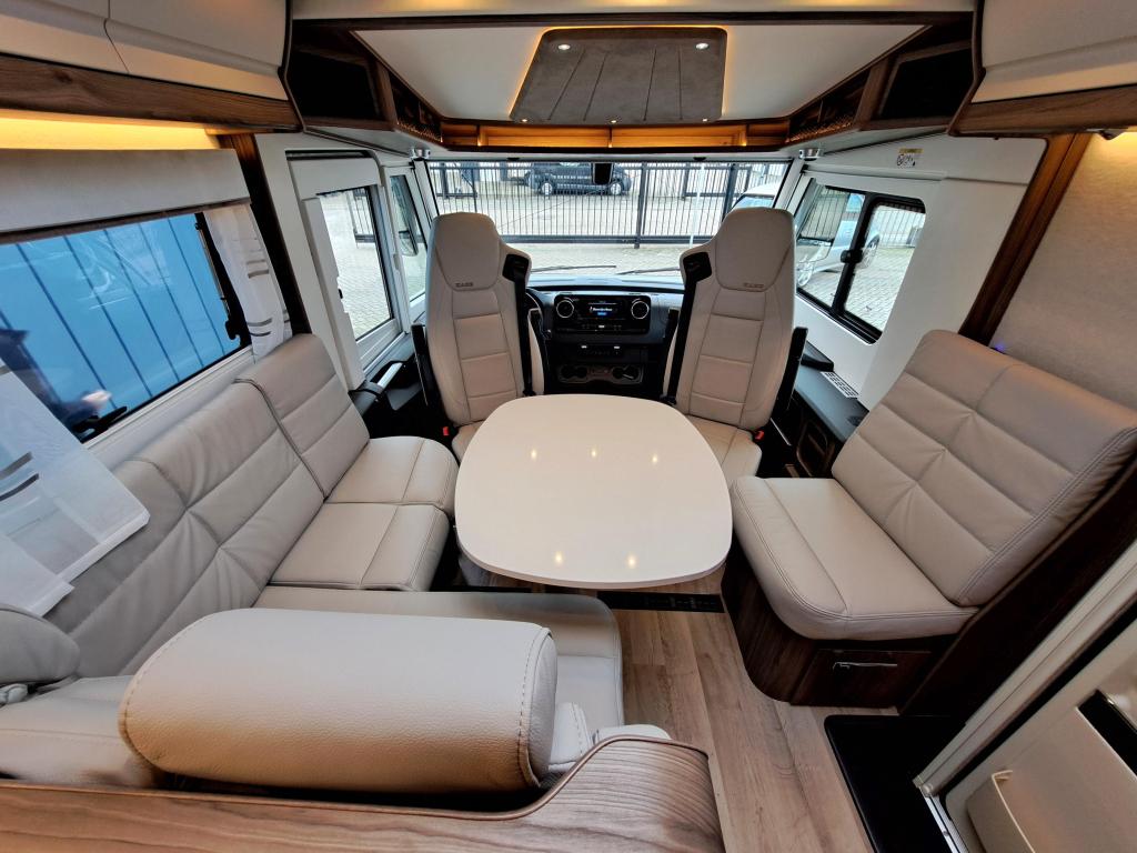 Kabe Travel Master Imperial I810 LGB, Caravans en Kamperen, Afzuigkap, Luifel, Vloeistofverwarming, Bedrijf