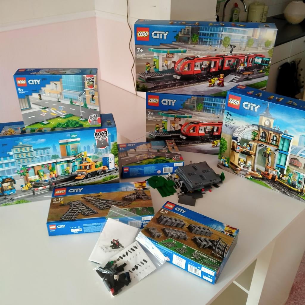 Lego City verzameling NIEUWE ONGEOPENDE DOZEN, Kinderen en Baby's, Speelgoed | Duplo en Lego, City, Lego, Nieuw, Ophalen of Verzenden