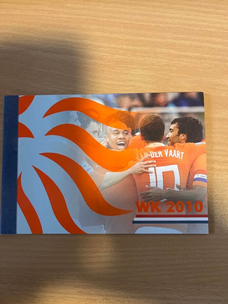 WK 2010 Oranje voetbalboek, Postzegels en Munten, Postzegels | Nederland, Ophalen of Verzenden, Na 1940, Postfris