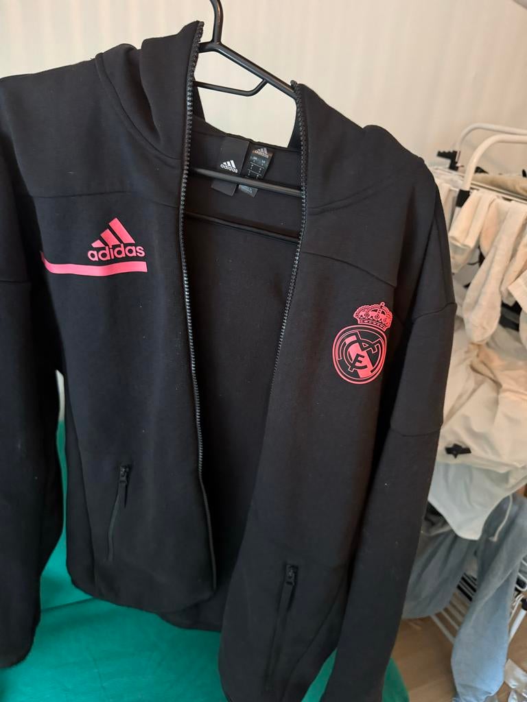Adidas Real Madrid Voetbalvest Zwart/Roze, Kleding | Heren, Sportkleding, Maat 48/50 (M), Zwart, Ophalen of Verzenden, Zo goed als nieuw
