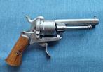 Antiek Frans revolvertje 4., Verzenden