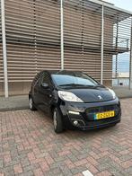 Stoere Peugeot 107 1.0 geblindeerd vanaf B-stijl, 2012 Zwart, Auto's, Peugeot, Voorwielaandrijving, Euro 5, Stof, Zwart
