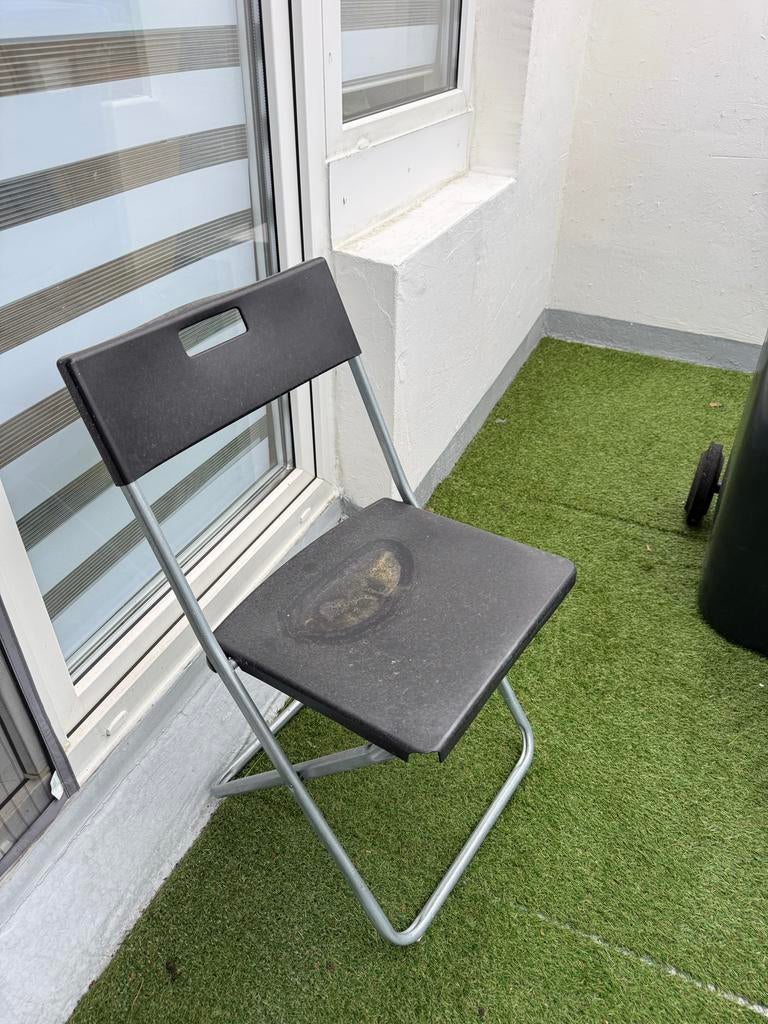 Balkonmeubelset: Inklapbare stoel en hangtafel, Ophalen, Kunststof, Gebruikt, Action