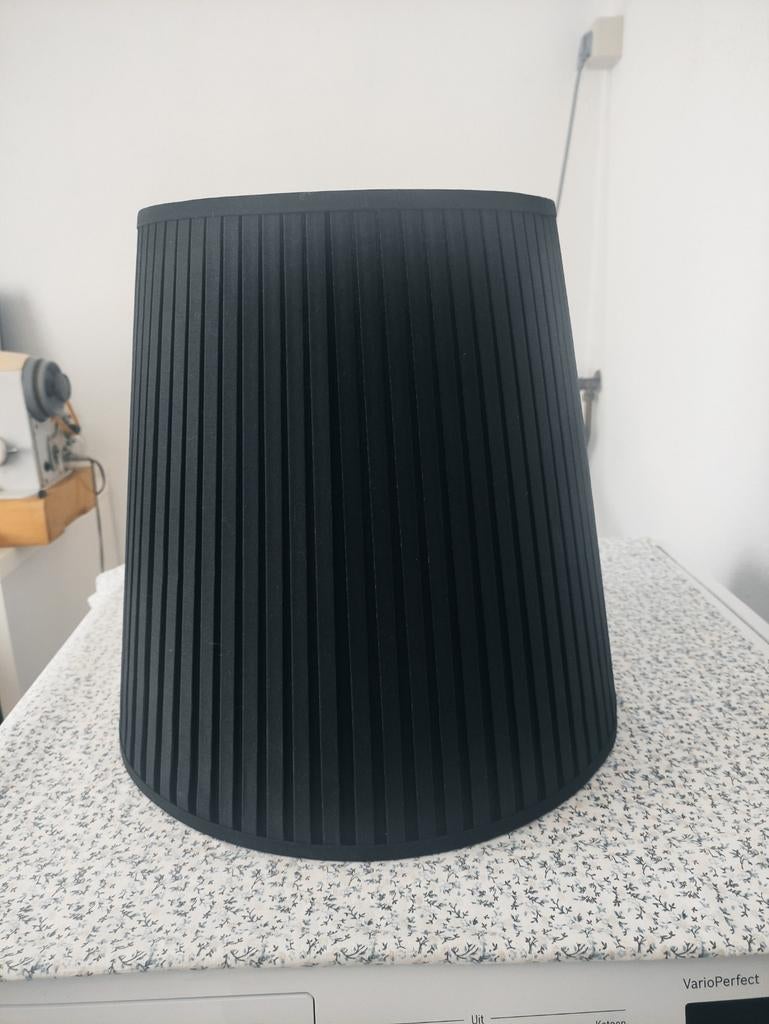 Mooie zwarte stoffen lampenkap, Huis en Inrichting, Lampen | Lampenkappen, Ophalen, 25 tot 50 cm, Zwart, Rond