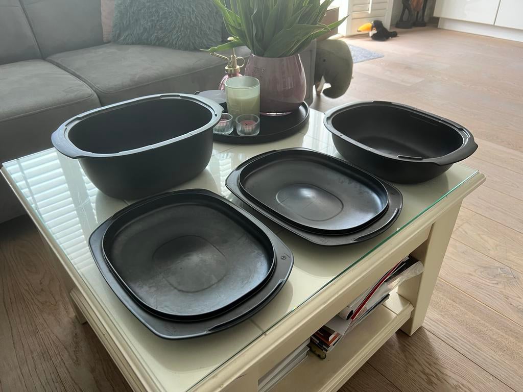Tupperware Ultra Pro Ovenschalen 3.5L en 2.0L met deksel, Ophalen of Verzenden, Gebruikt, Bruin, Schaal