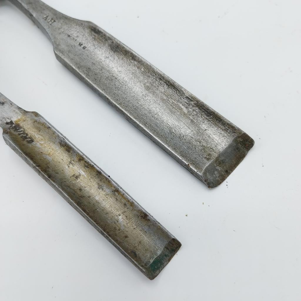 2 oude gutsen (ML), Ophalen of Verzenden