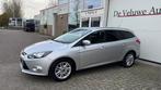 Ford Focus Wagon 1.0 EcoBoost Titanium |Keyless|Trekhaak|BT|, Euro 5, Gebruikt, Leder en Stof, Handgeschakeld