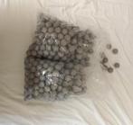 2 zakken grijze vilten bollen 2,5 cm doorsnee, Ophalen of Verzenden, Nieuw