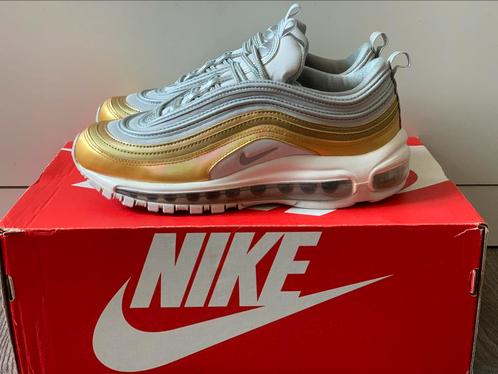 Nike Air Max 97 ‘Gold/Silver’ (size 38), Kleding | Heren, Schoenen, Nieuw, Sneakers of Gympen, Overige kleuren, Ophalen of Verzenden