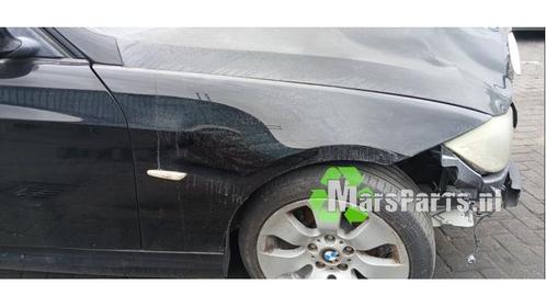 Scherm rechts-voor van een BMW 3-Serie, Auto-onderdelen, Carrosserie en Plaatwerk, BMW, Gebruikt, 3 maanden garantie, Ophalen of Verzenden