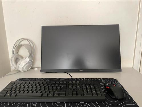 Hele gaming setup, Computers en Software, Desktop Pc's, Zo goed als nieuw, 4 Ghz of meer, HDD, SSD, 16 GB, Met videokaart, Met monitor