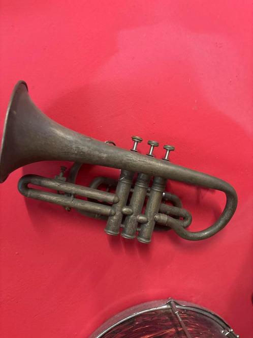 Vintage kornet, Muziek en Instrumenten, Blaasinstrumenten | Trompetten, Zo goed als nieuw, Bes-trompet, Ophalen