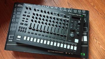 Roland TR-8S Rhythm Performer - Zo goed als nieuw! beschikbaar voor biedingen