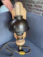 Eiken wandlamp, Ophalen