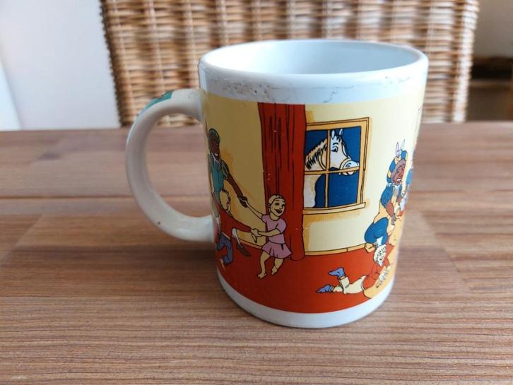 Mooie Vintage Sinterklaas Beker Mok keramiek Vero Presents, Huis en Inrichting, Keuken | Servies, Gebruikt, Kop(pen) en/of Schotel(s)
