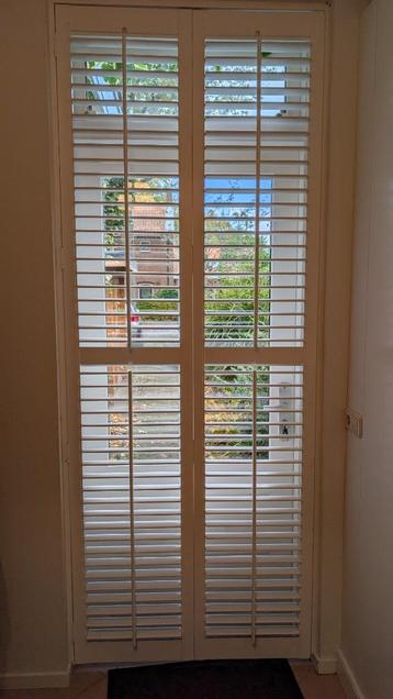 Houten shutter inclusief frame – 2,5 x 1 meter  beschikbaar voor biedingen