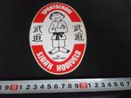 sticker hoorn sportschool sjaak hooiveld - strip karate, Ophalen, Zo goed als nieuw