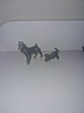 tinnen miniatuur hond poes bull dog  beschikbaar voor biedingen