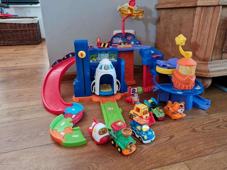 Leuke VTech Toet Toet Auto Raket Garage, Kinderen en Baby's, Speelgoed | Overig, Gebruikt, Jongen of Meisje, Ophalen