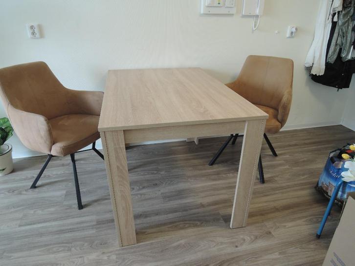 Vrijwel nieuwe (eet) tafel, Huis en Inrichting, Tafels | Eettafels, Zo goed als nieuw, 50 tot 100 cm, 100 tot 150 cm, Vier personen