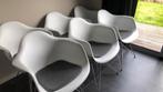 Moderne eetkamerstoelen, Wit, Ophalen of Verzenden, Zo goed als nieuw, Modern, tijdloos.