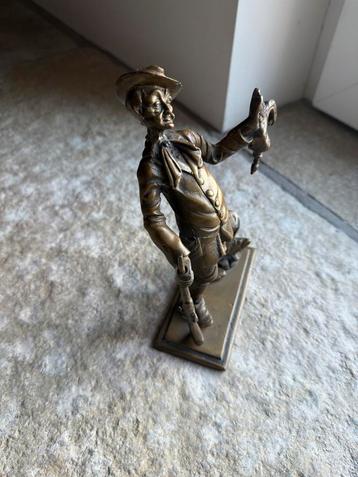 Massief bronzen beeld beschikbaar voor biedingen