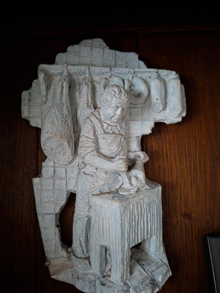 Gipsen afbeelding van een slagerij, Antiek en Kunst, Kunst | Beelden en Houtsnijwerken, Ophalen of Verzenden