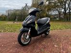 Piaggio New Fly 2018, Fietsen en Brommers, Scooters | Piaggio, Ophalen, Zo goed als nieuw, Fly, Benzine