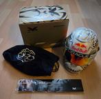 1:2 helm van Max Verstappen uit het seizoen 2022, Verzamelen, Verzenden, Zo goed als nieuw, Formule 1