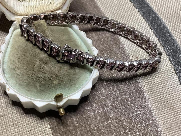 Prachtige zilver armband met roze facet geslepen edelstenen, Sieraden, Tassen en Uiterlijk, Antieke sieraden, Armband, Zilver