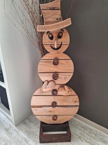 Houten Kerstman  beschikbaar voor biedingen