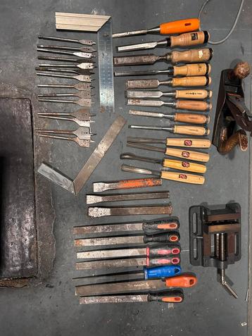 Houtbewerkings gereedschap beschikbaar voor biedingen