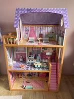 Poppenhuis met meubeltjes, Ophalen of Verzenden, Zo goed als nieuw