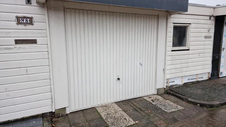 Kanteldeur Garage compleet en prima werkend, Doe-het-zelf en Verbouw, Deuren en Horren, Gebruikt, Garagedeur, 200 tot 215 cm, 120 cm of meer