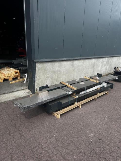 Gebruikte entresolvloer met trap - 6x3.5 meter - 2.45m hoog, Zakelijke goederen, Kantoor en Winkelinrichting | Magazijn, Stelling en Opslag