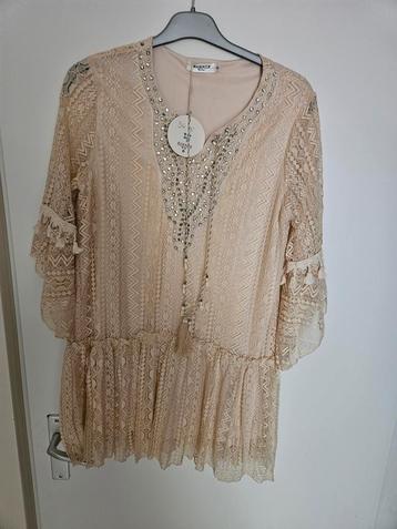 Nieuwe blouse maat s beschikbaar voor biedingen