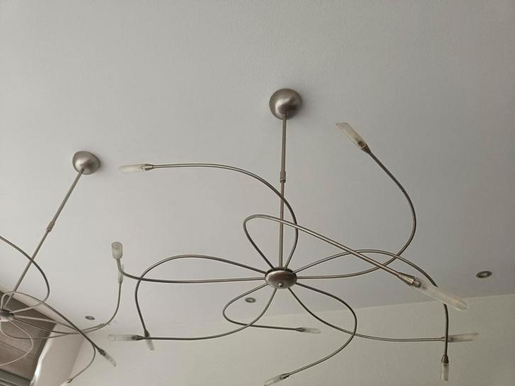 Twee moderne hanglampen, Huis en Inrichting, Lampen | Hanglampen, Zo goed als nieuw, 75 cm of meer, Glas, Metaal, Ophalen