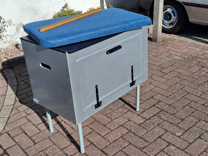 Camper kastje zitting en buitenkeuken. Meerdere functie's, Caravans en Kamperen, Camper-accessoires, Zo goed als nieuw, Ophalen
