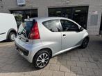 Peugeot 107 1.0-12V 3Drs Nieuwe apk Beurt NAP, Auto's, Voorwielaandrijving, Euro 5, Gebruikt, 4 stoelen