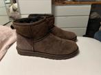 Uggs classic mini boots chocolade bruin maat 39, Ophalen, Zo goed als nieuw, Bruin
