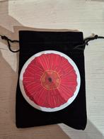 Spiegeltje met fluwelen zakje klaproos, Sieraden, Tassen en Uiterlijk, Verzenden, Nieuw, Zwart