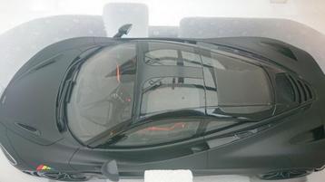 McLaren 720S    1:12 beschikbaar voor biedingen