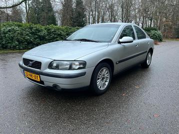 Volvo S60 2.4 170PK Automaat 182475km Clima PDC Trekhaak TOP beschikbaar voor biedingen