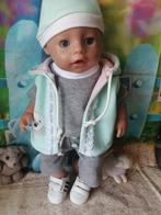 Leuke poppenkleertjes voor Baby pop 43 CM 4delig set, Kinderen en Baby's, Speelgoed | Poppen, Ophalen of Verzenden, Zo goed als nieuw