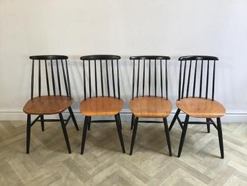 4 stoelen Fanett Ilmari Tapiovaara beschikbaar voor biedingen