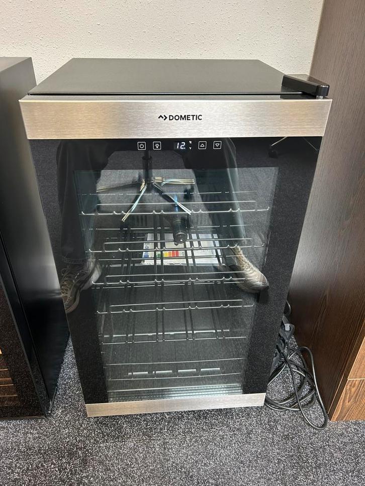 Dometic C35F Wijnkoelkast, Huis en Inrichting, Woonaccessoires | Wijnrekken, Zo goed als nieuw, Minder dan 50 cm, Metaal, Minder dan 5 flessen