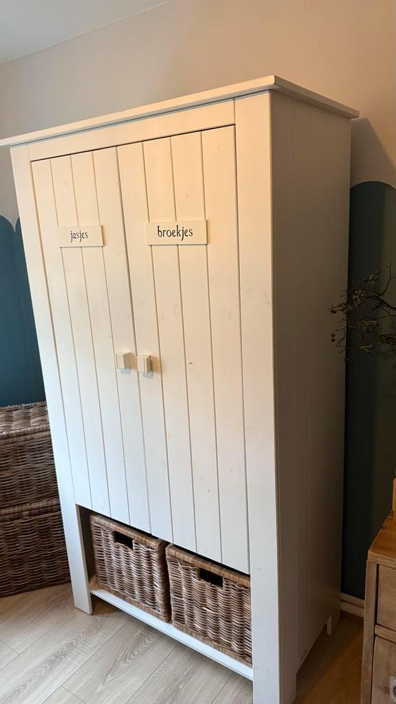 Kinderkledingkast met manden incl commode (Edam), Kinderen en Baby's, Kinderkamer | Commodes en Kasten, Zo goed als nieuw, Kast