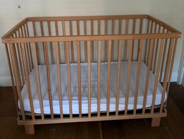 Wooden Baby Ledikant (LIKE NEW) 120x60cm, Kinderen en Baby's, Babywiegjes en Ledikanten, Nieuw, Ledikant, Ophalen